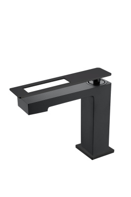 Смеситель Q для раковины BlackBlack_излив 12 см 